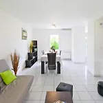 Duo De Maisons Avec Piscine Et Clim 펜션