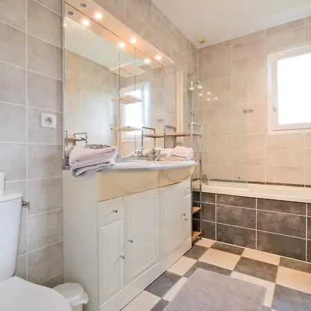 Duo De Maisons Avec Piscine Et Clim Tatil Evi