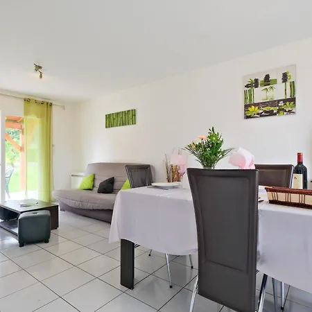 Prázdninový dům Duo De Maisons Avec Piscine Et Clim Savignac-les-Églises