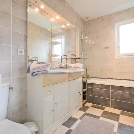 Prázdninový dům Duo De Maisons Avec Piscine Et Clim
