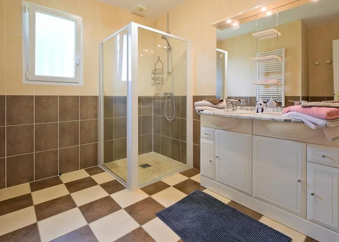 Prázdninový dům Duo De Maisons Avec Piscine Et Clim Savignac-les-Églises